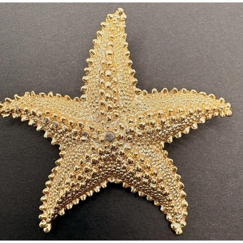 Vintage Starfish Textured Gold Tone Brooch 2